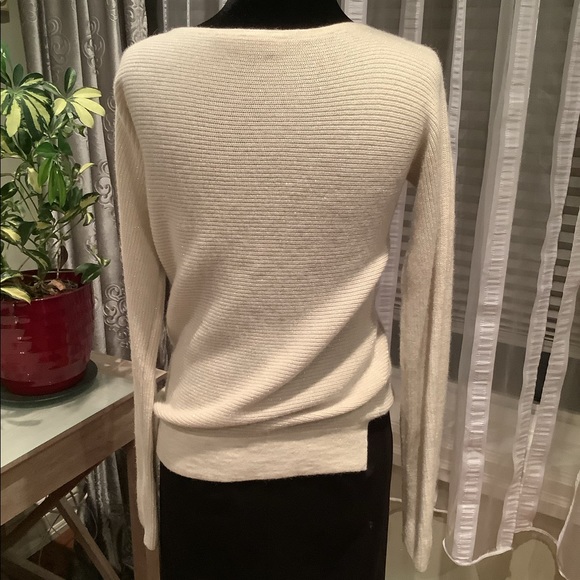 Hugo Boss wool sweater - Picture 5 of 6